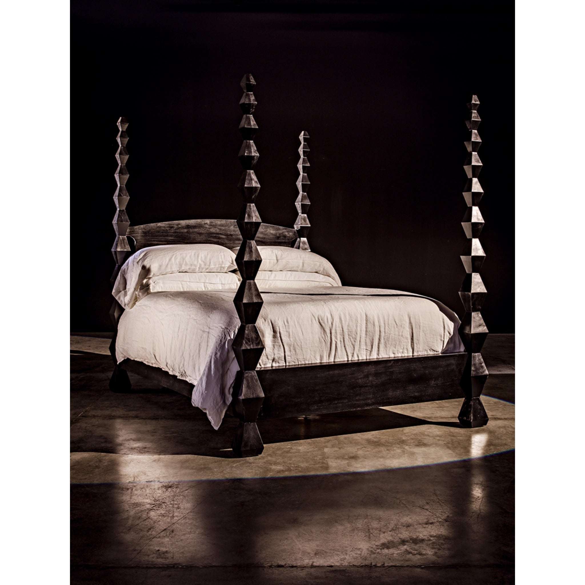 Brancusi Bed Queen In Hand Rubbed Black By Noir Gbed135Qhb 28