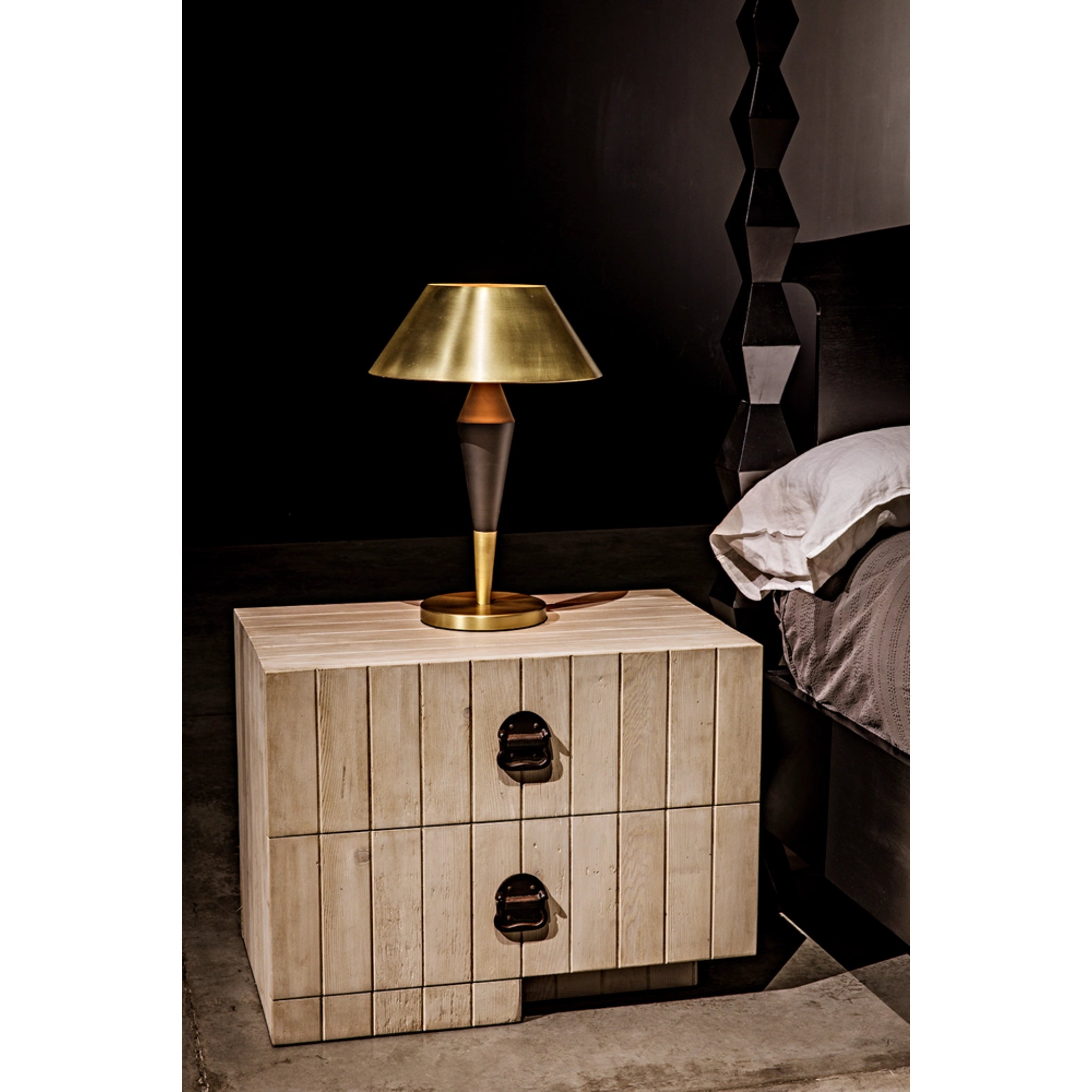 Brancusi Bed Queen In Hand Rubbed Black By Noir Gbed135Qhb 33