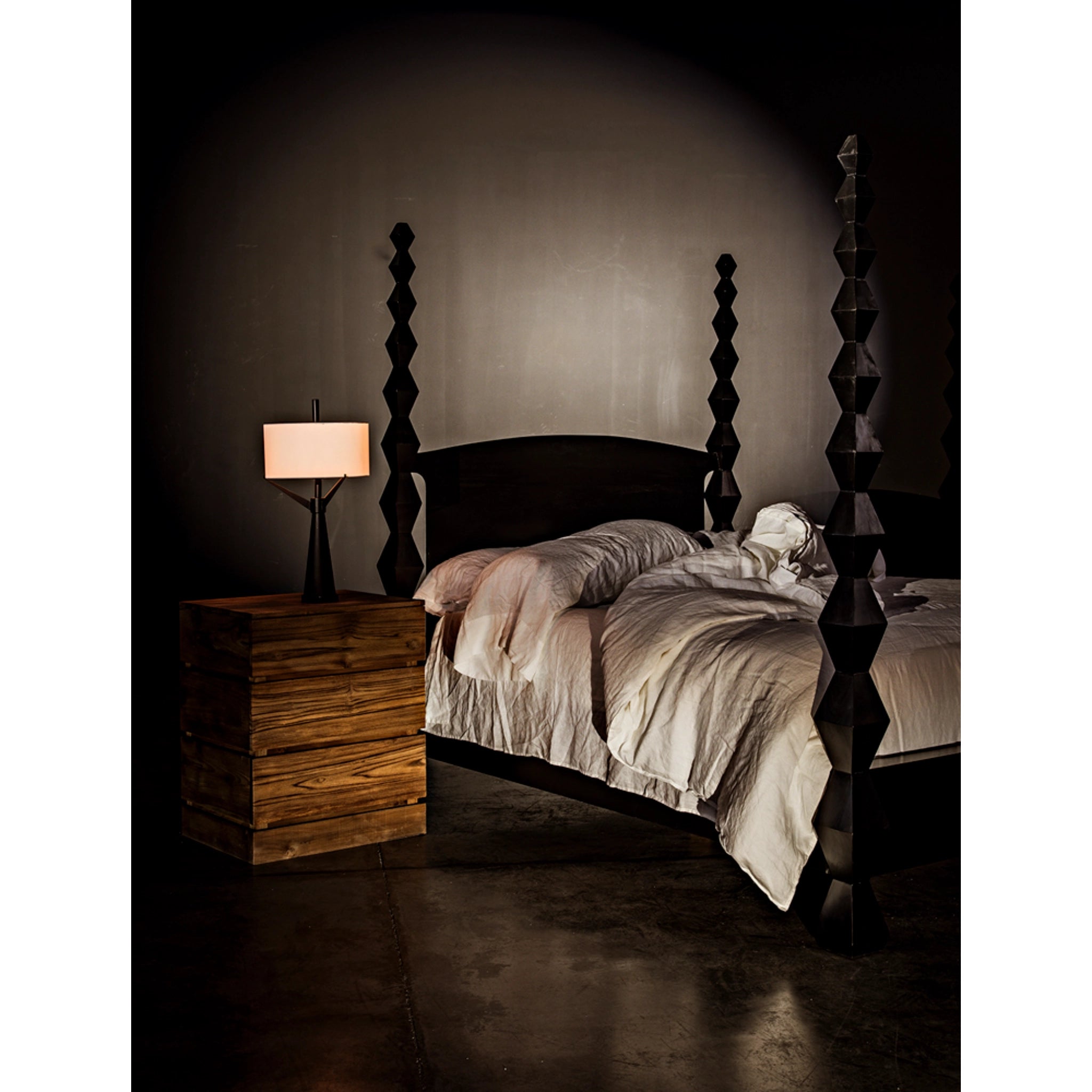 Brancusi Bed Queen In Hand Rubbed Black By Noir Gbed135Qhb 38