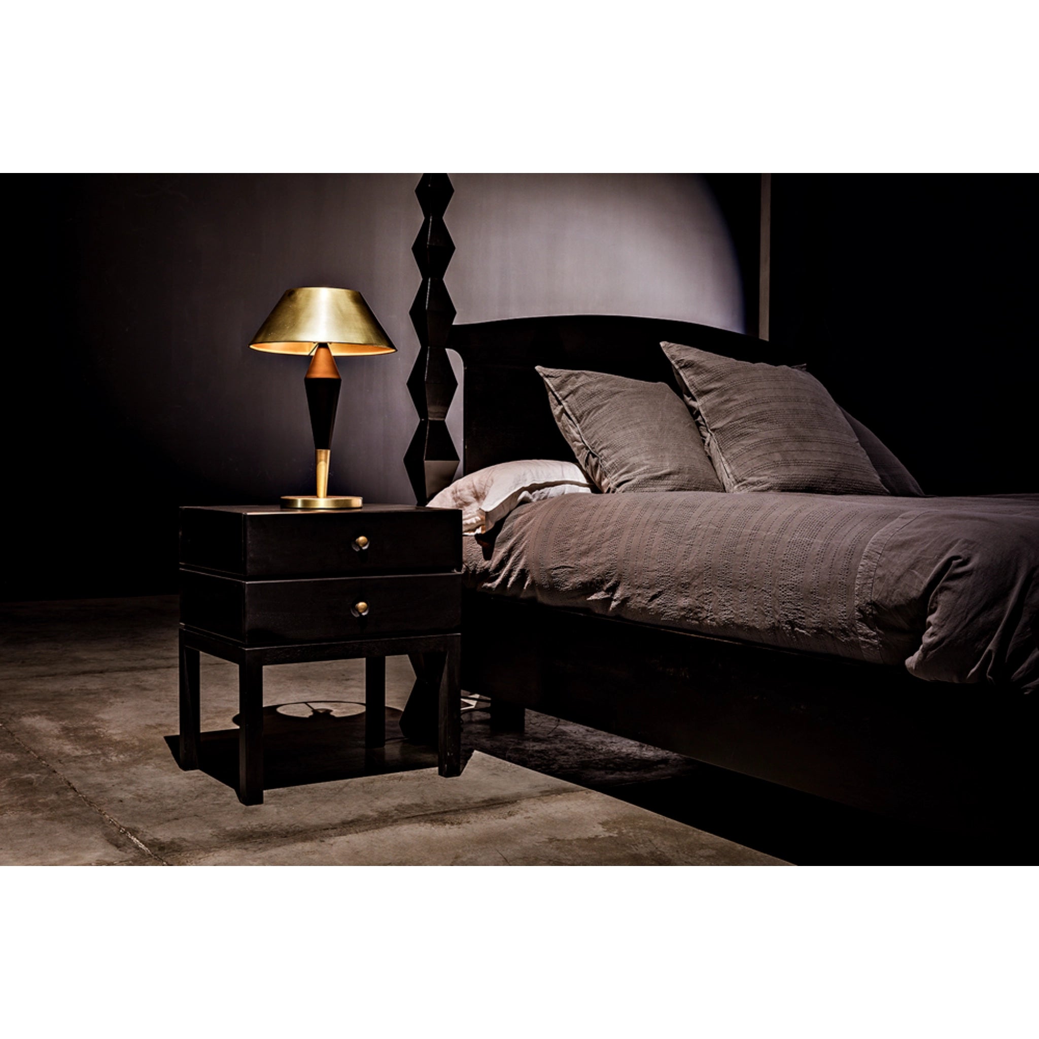 Brancusi Bed Queen In Hand Rubbed Black By Noir Gbed135Qhb 39