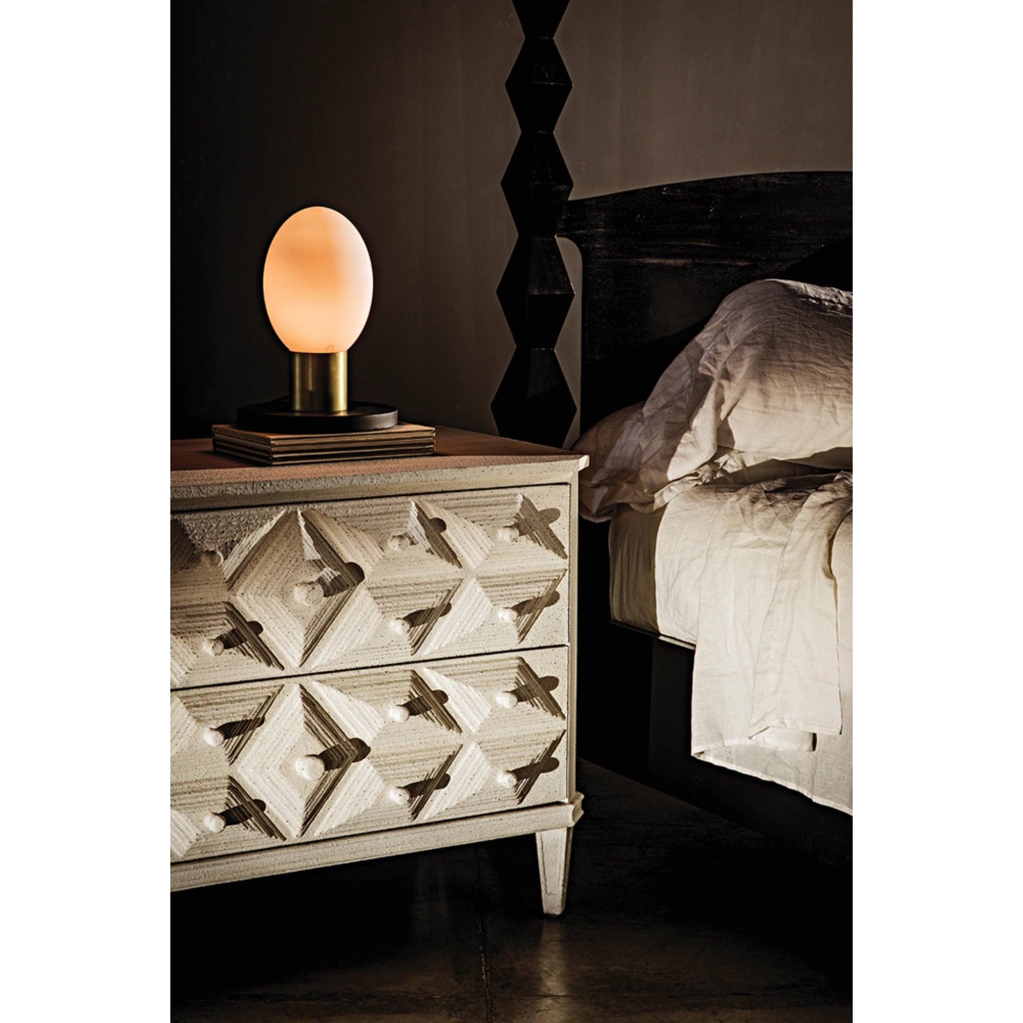 Brancusi Bed Queen In Hand Rubbed Black By Noir Gbed135Qhb 40