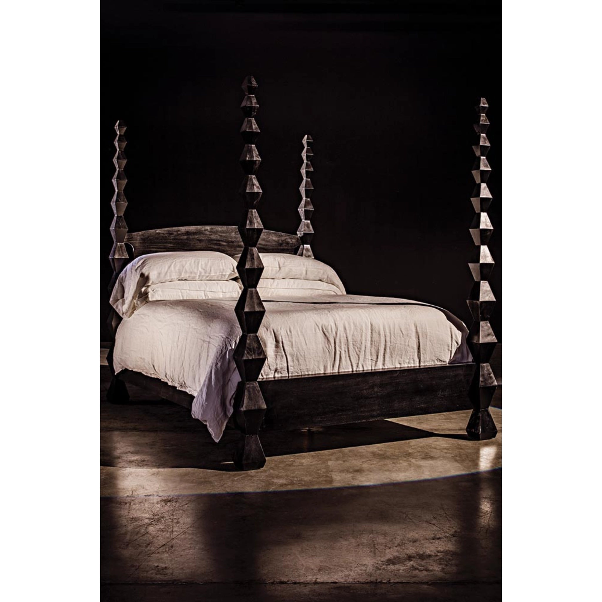 Brancusi Bed Queen In Hand Rubbed Black By Noir Gbed135Qhb 41