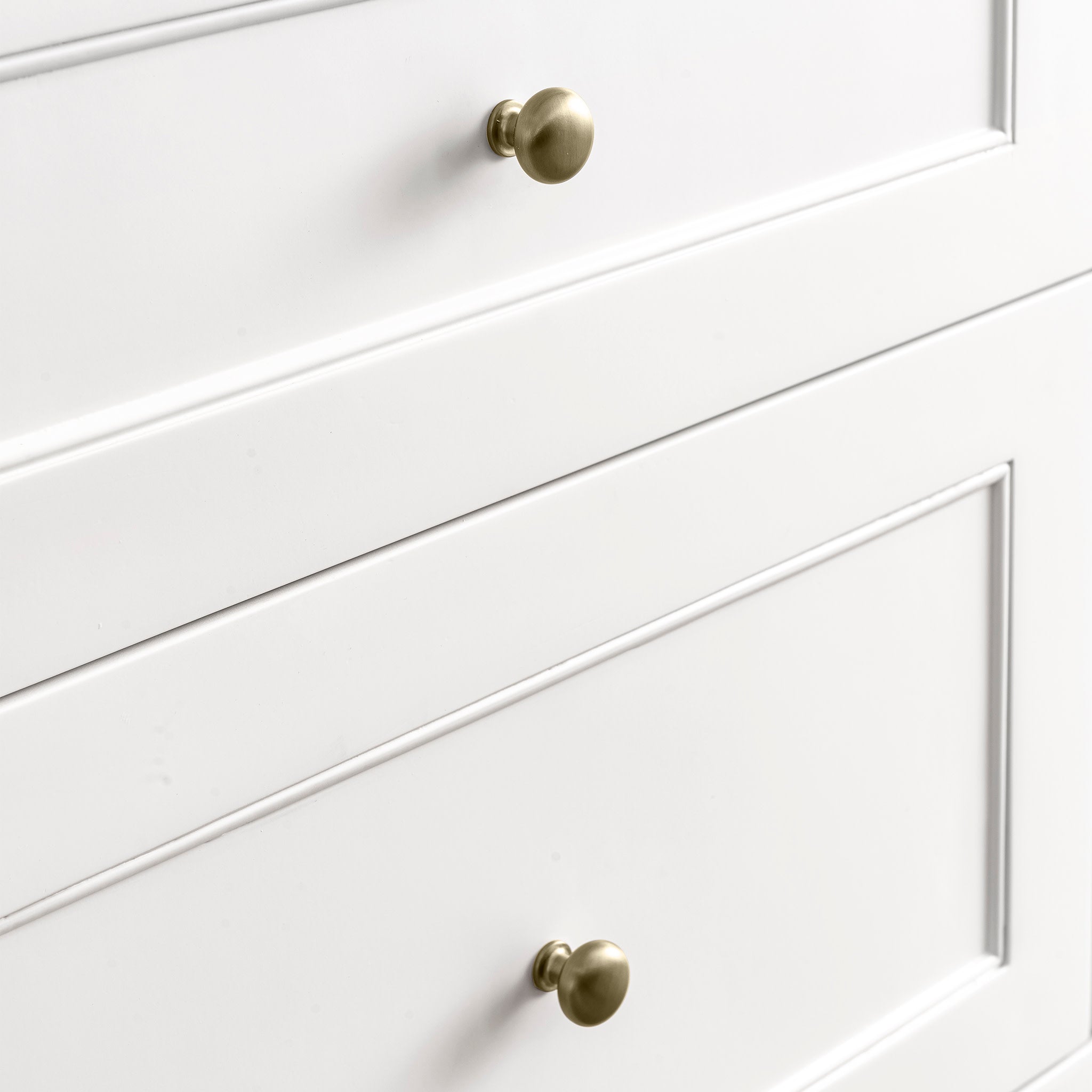 48-breckenridge-single-vanity-in-bright-white-by-james-martin-vanities-siberian-silestone image 8