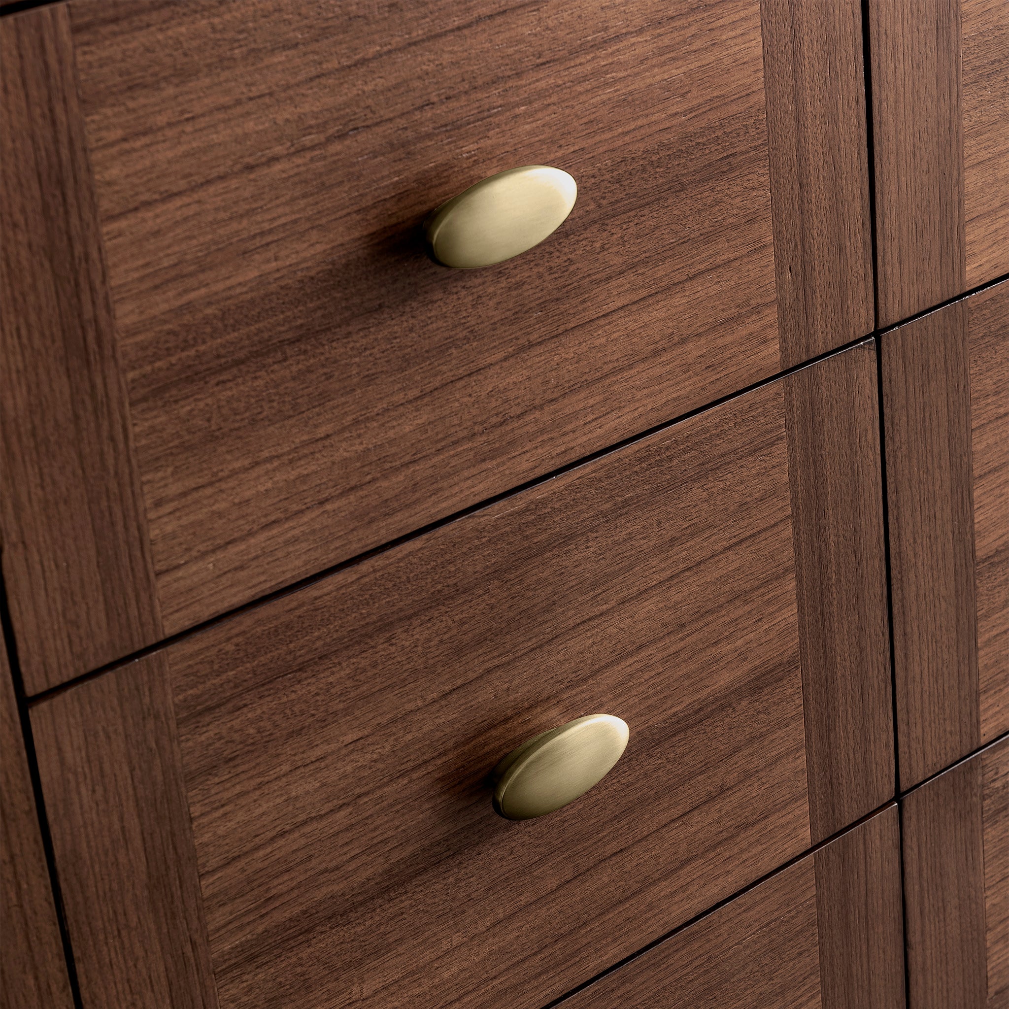 60-amberly-single-vanity-in-mid-century-walnut-by-james-martin-vanities-siberian-silestone image 10